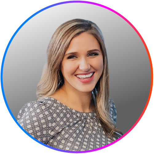 Pawlak_TaraHeadshot_light_with gradient