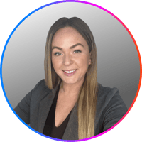 Felts_Ashley_Headshot (3)